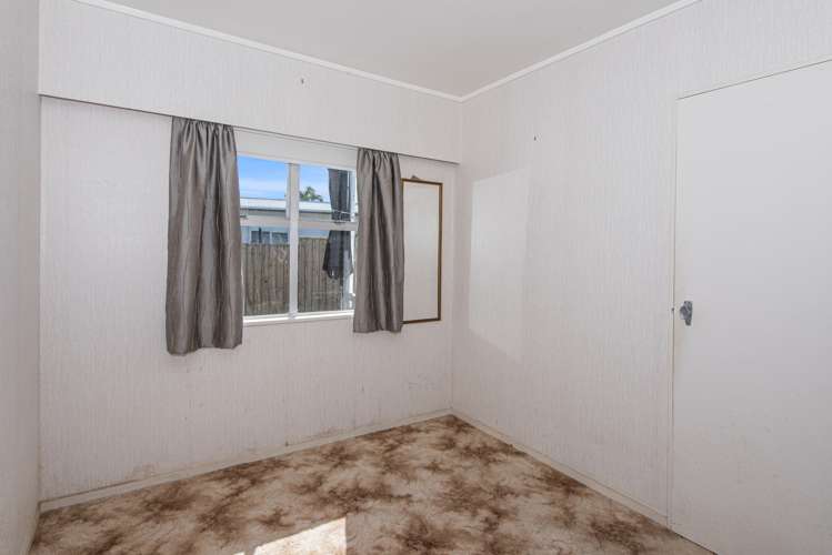 53 West View Crescent Onerahi_10