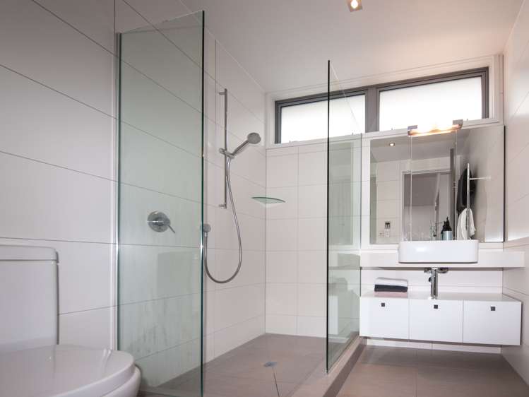 24e Mandalay Terrace Khandallah_13