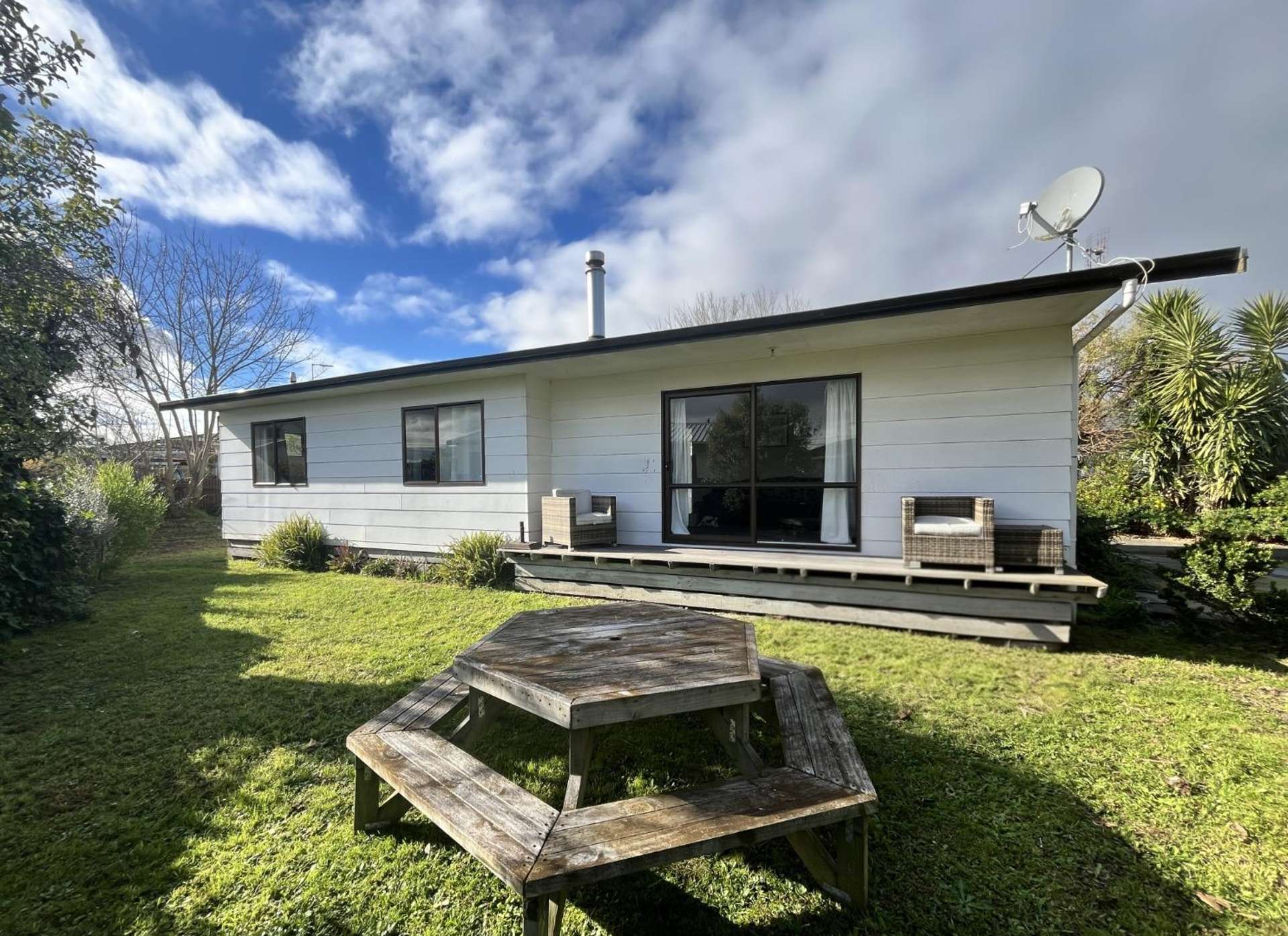 811A Oliphant Road 10495_0