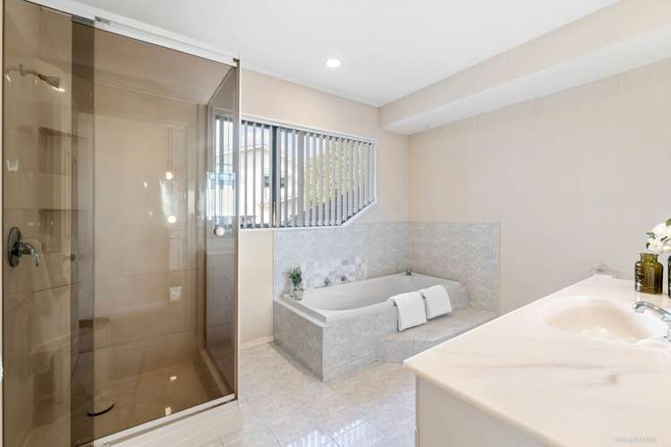 218 Whitford Road Shamrock Park_13