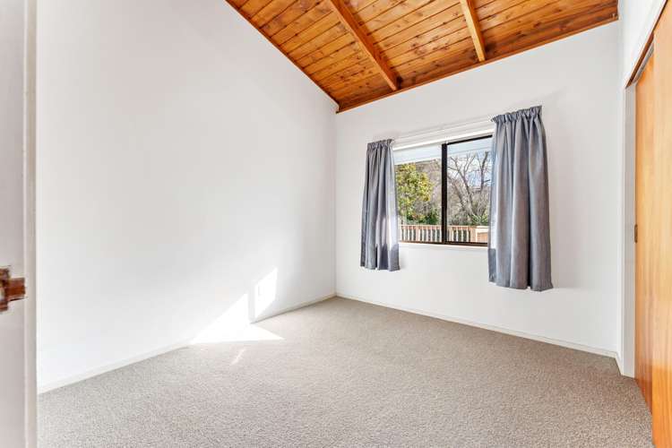 16 Dobell Road Stanmore Bay_14