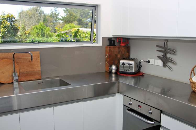 116 Golf Links Road Ruatapu_3