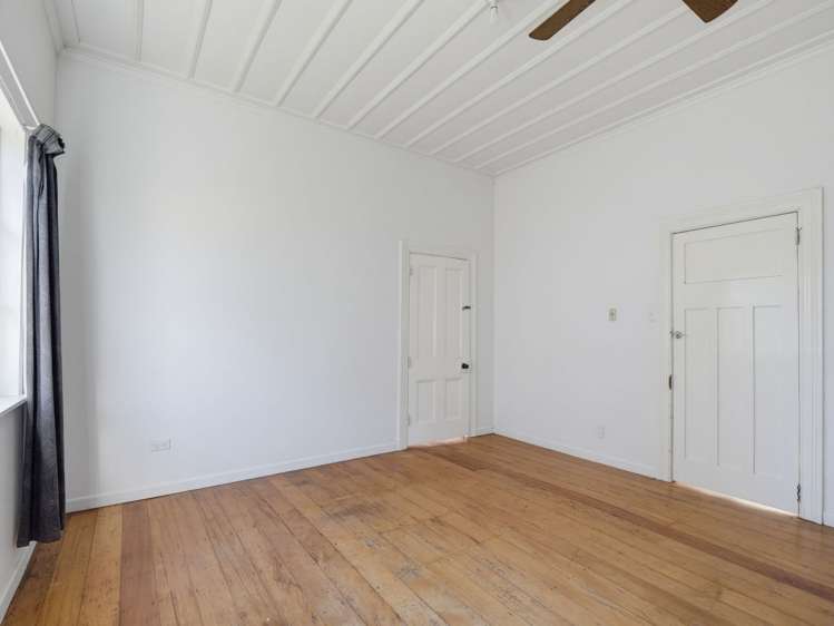 82 Keith Street_5