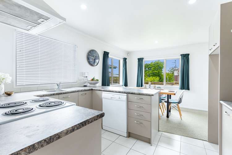 25a Sylvan Crescent Te Atatu South_6