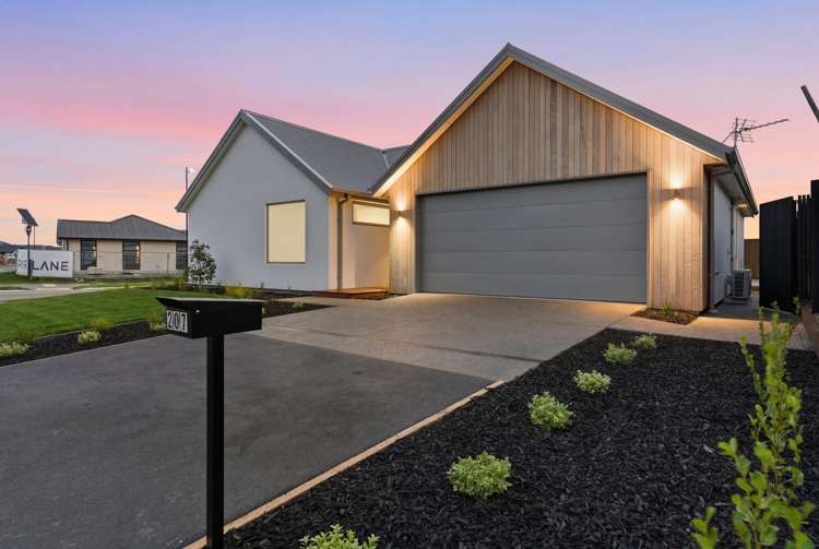 207 Lady Isaac Drive_1