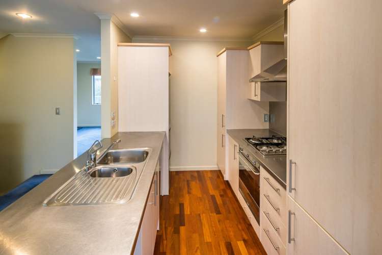 53/305 Evans Bay Parade Hataitai_5