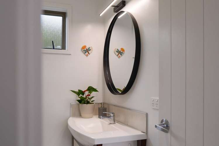 20 Devoy Drive Owhata_15