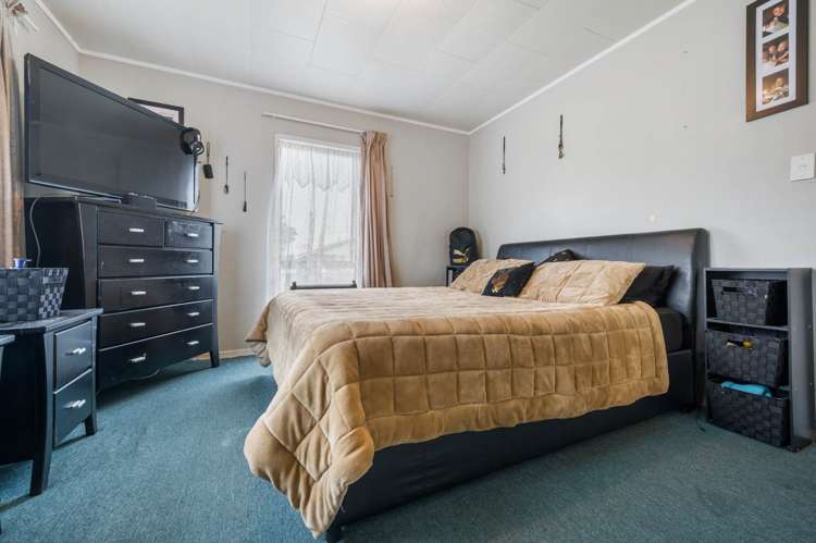 15 Southview Place Wattle Downs_10