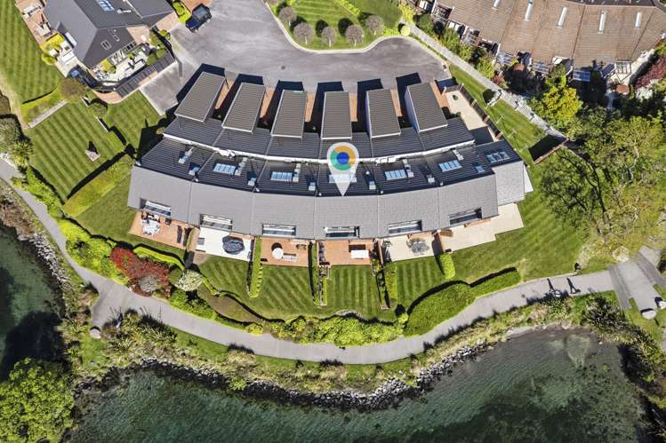 3/287 Lake Terrace Two Mile Bay_13