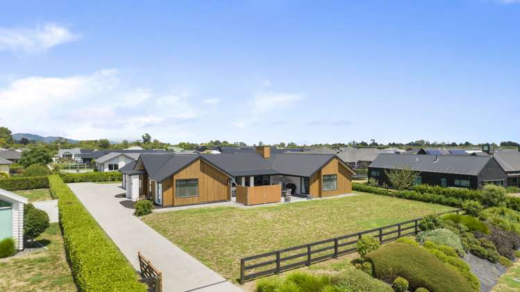 39 Baxter Michael Crescent Cambridge_29