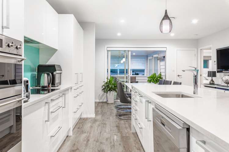 171 Edmonton Road Te Atatu South_21