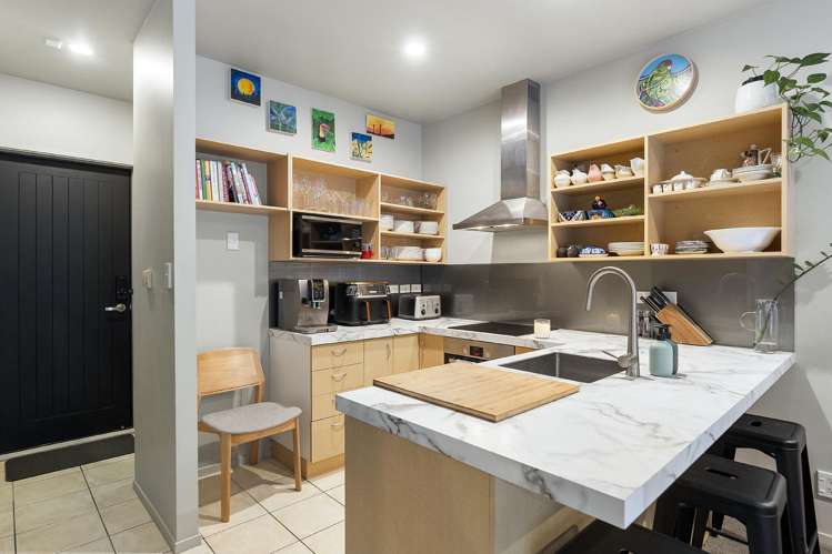 8/11 The Avenue Albany_11