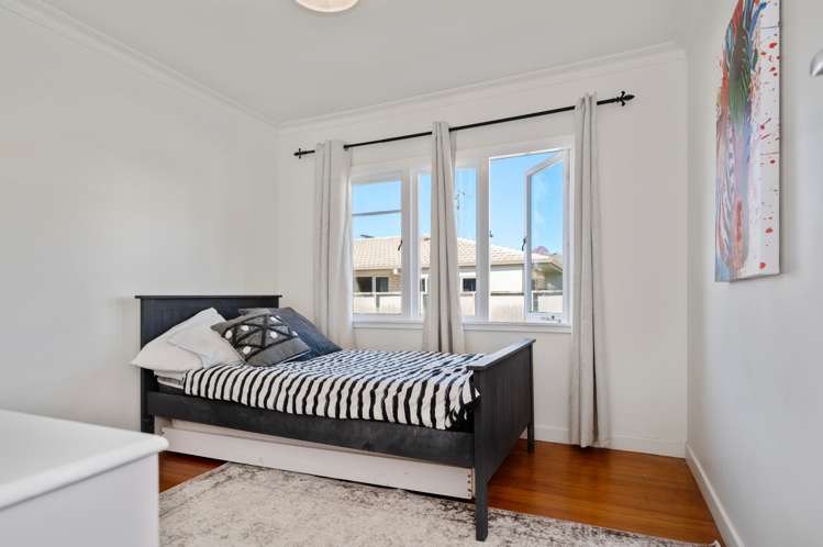 60 Pemberton Crescent Greerton_14