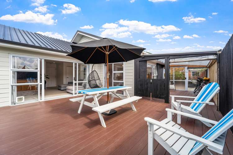 31 Centreway Road Orewa_10