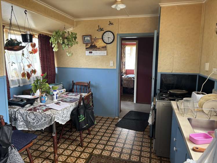 71 Clyde Crescent Roslyn_10