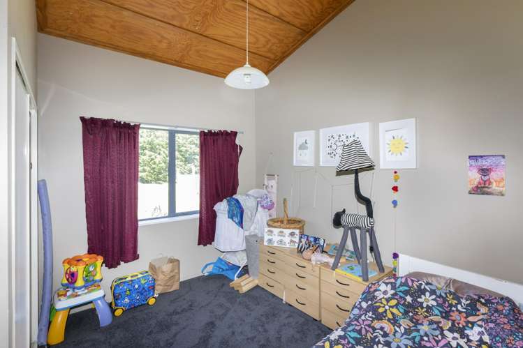 443 Johns Road Fernside_15