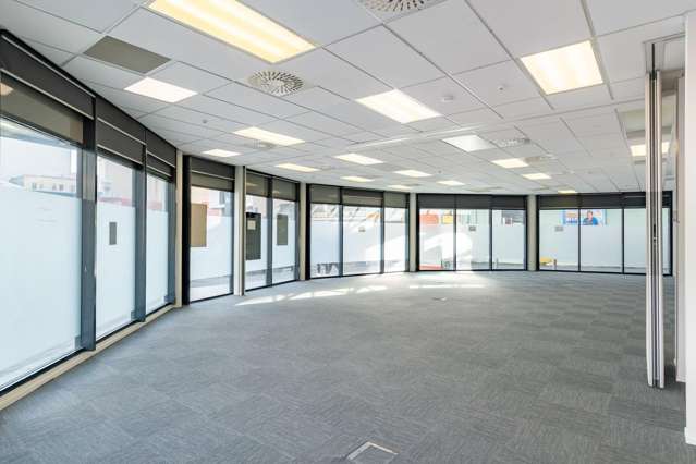 Versatile space - office/retail/showroom