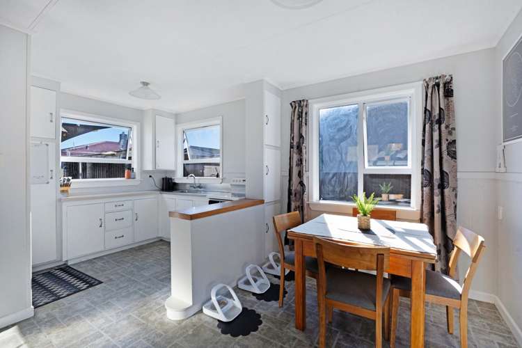 22 Brookes Terrace Waitara_1