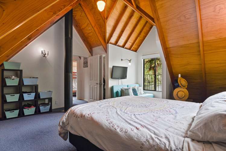 8 Chingford Road Lake Rotoma_8