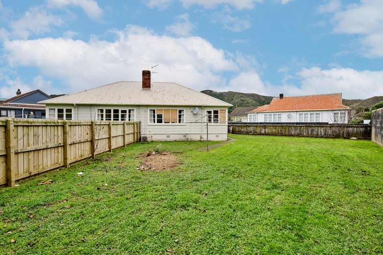 7 and 9 Bryant Grove Taita_23