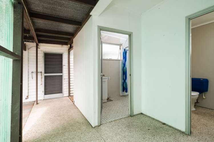 42 Lytton Road Riverdale_13