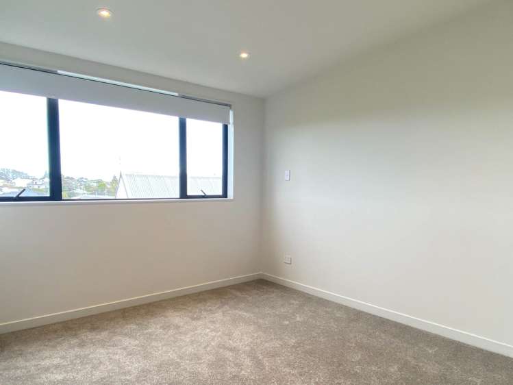 14/12 Onewa Road Northcote_4