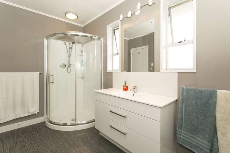 52b Farm Road Allenton_15