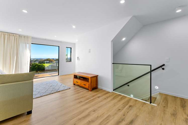 7/27 Carole Crescent Pakuranga Heights_10