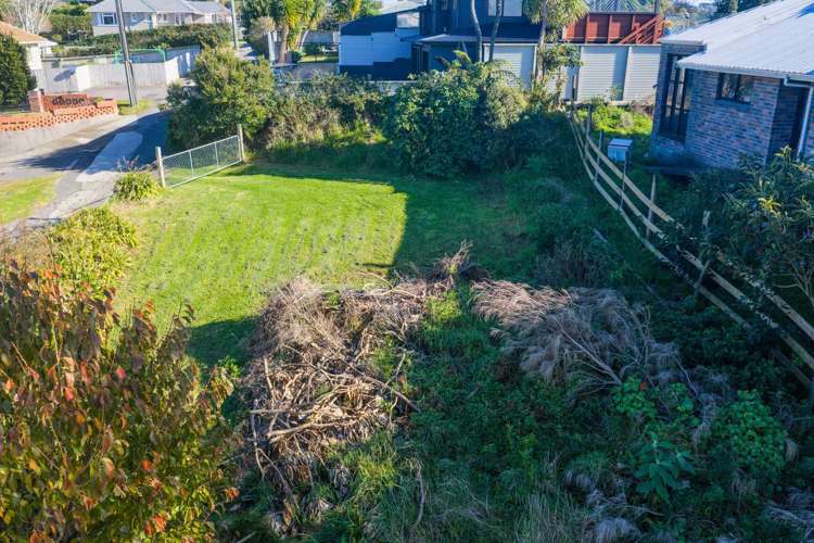 32 Lawry Street Blagdon_18