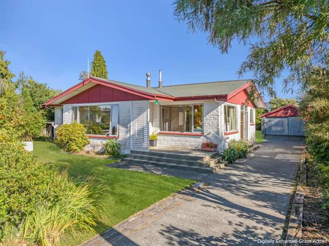 Central location, solid 3 bedroom family home