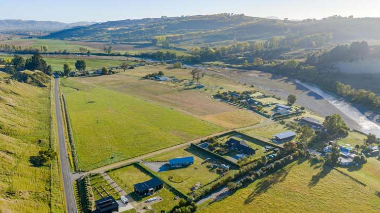 742b River Road Otane_30