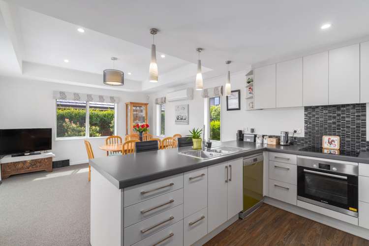 32 Euphrasie Drive Aidanfield_4