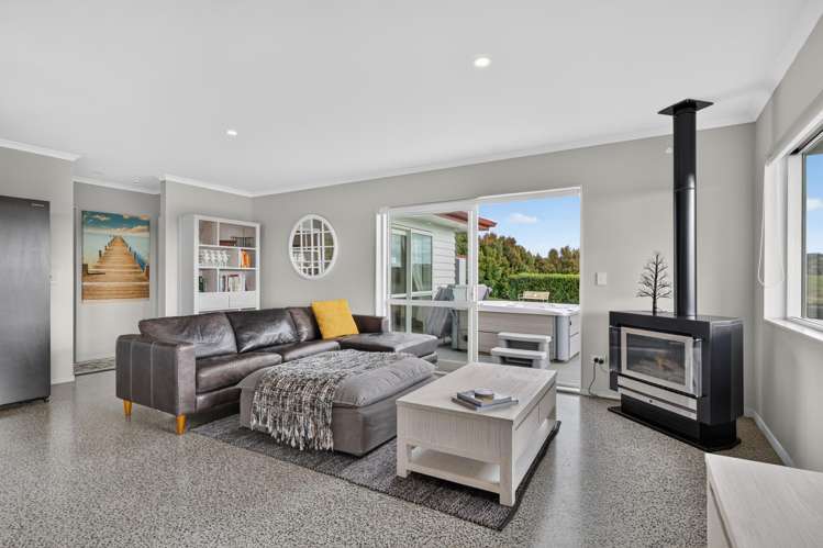 52 Daniel Parade Mangawhai_12