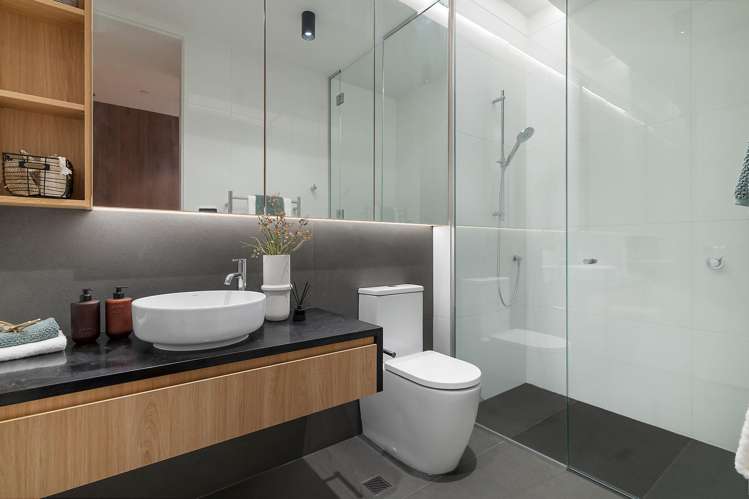 8/423 Beach Road Mairangi Bay_9