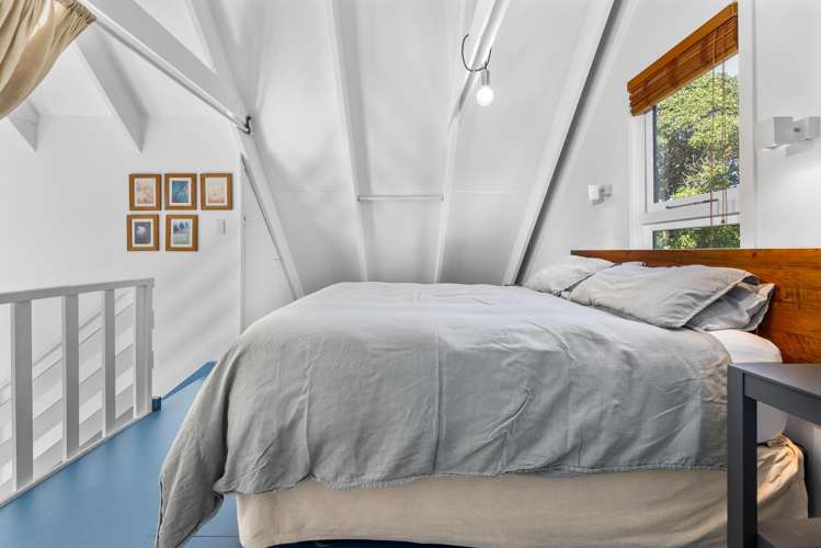 217 Beach Road Akaroa_21