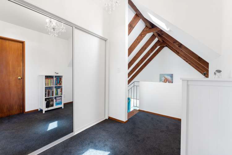 44 Seadown Crescent Amberley_10