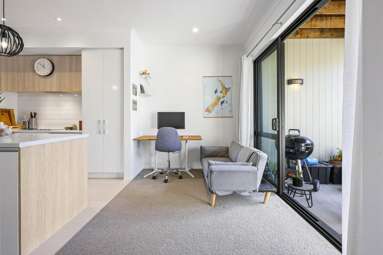 29 De Havilland Road_2