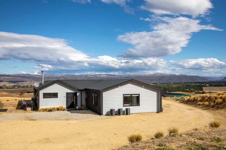 77 Leaning Rock Road Alexandra_21