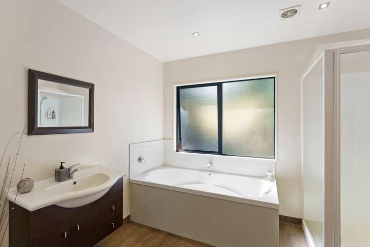 24 Raukawa Road Peka Peka_15