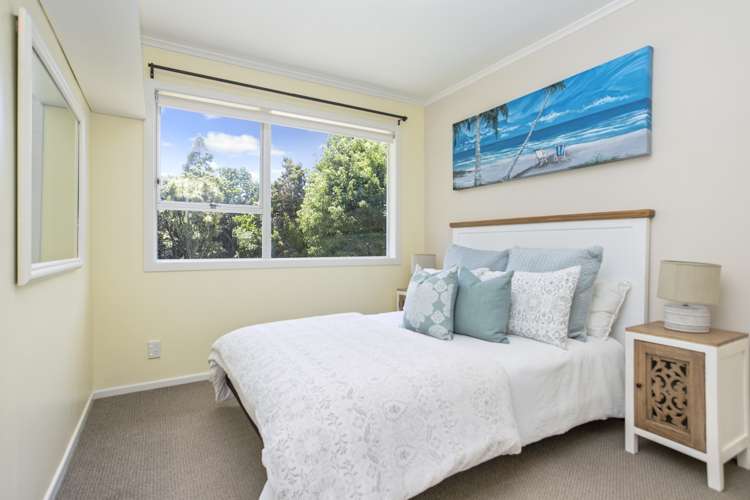 5 Hartles Place Mellons Bay_17