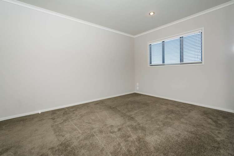 120 Fernhill Way Oteha_8