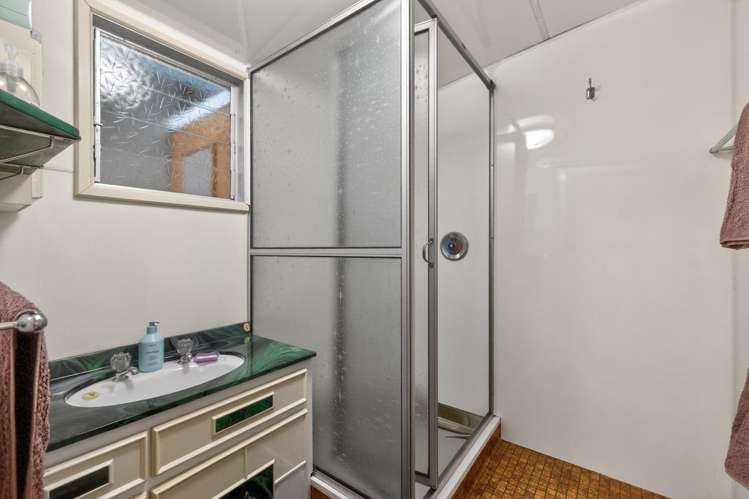 5 Cornwall Place Tata Beach_9