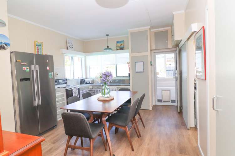 12 Aputa Avenue Te Puru_11