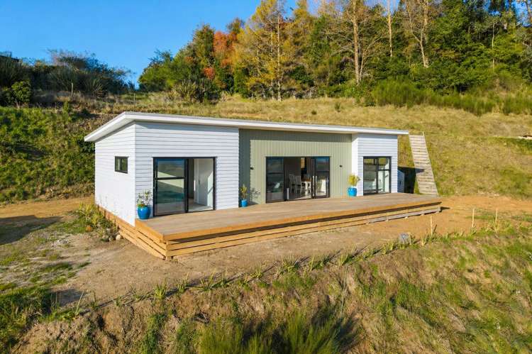 1040 Mapara Road Kinloch_1