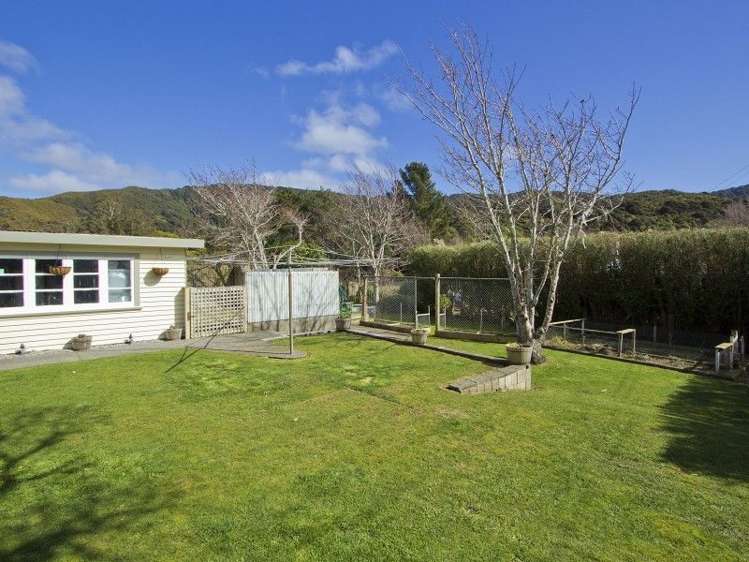 52 Wood Street Wainuiomata_13
