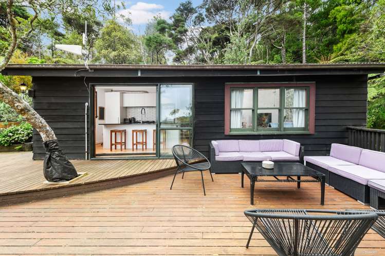 107 Lone Kauri Road Karekare_3