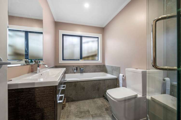 8a Ambler Avenue Glen Eden_11