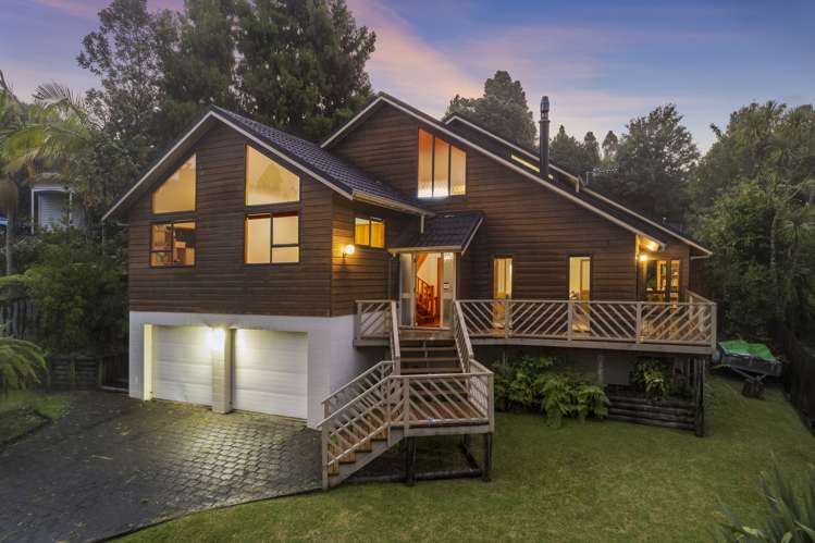 9 Longfellow Parade Glen Eden_14