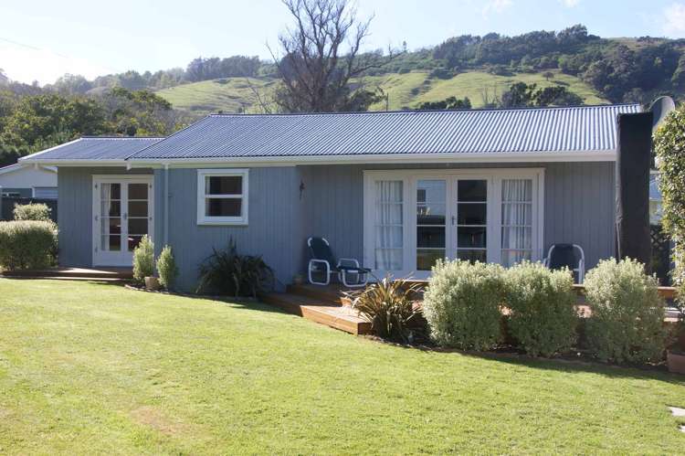 2 Pipers Valley Road Duvauchelle_7