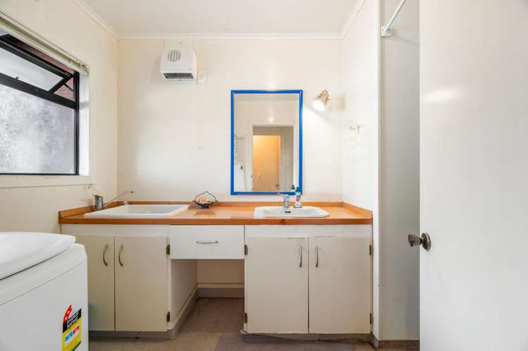 17 Porikapa Road Owhata_10